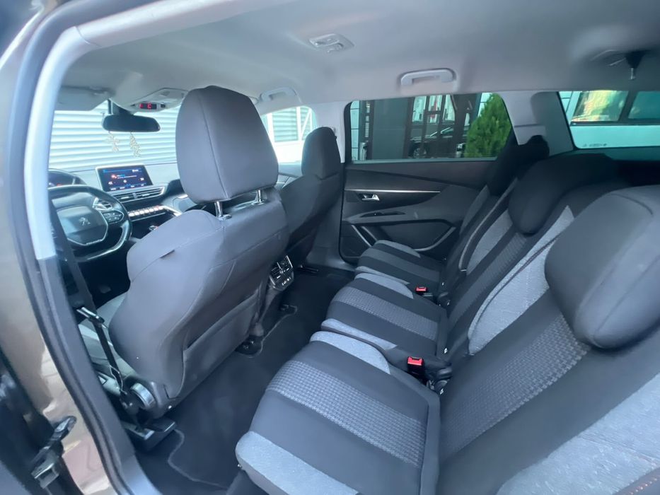 PEUGEOT 5008  7 locuri cutie automata  Accept variante auto