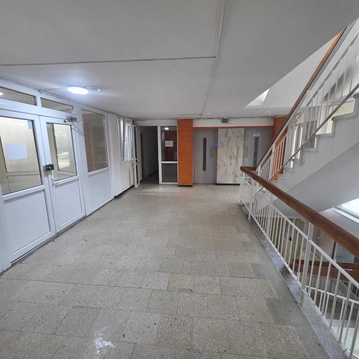 Proprietar, Garsonieră Policlinica Titan, stradal, mobilată și utilată modern, 750 m metrou, lângă Parcul IOR