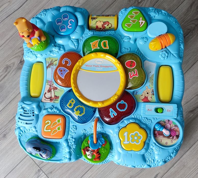 Măsuță interactiva de activități VTech Winnie in germană