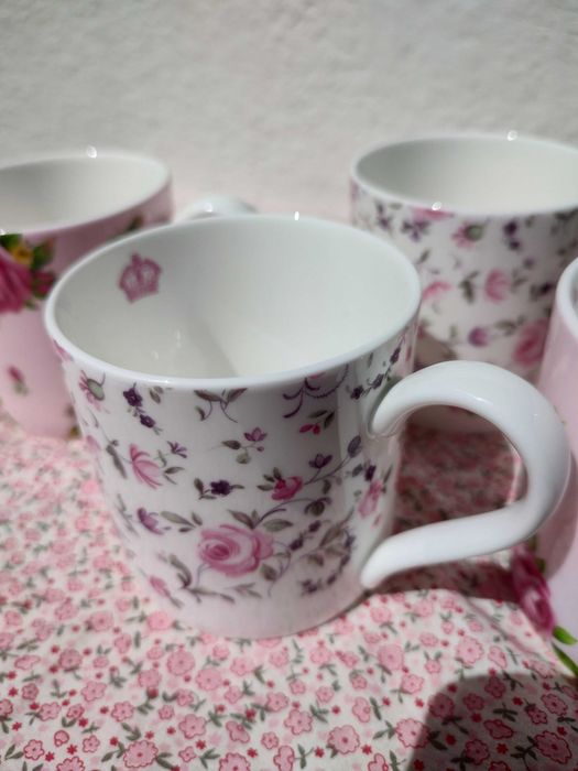 Чаши тип "мъг" Royal Albert New Country Roses и Pink Confetti