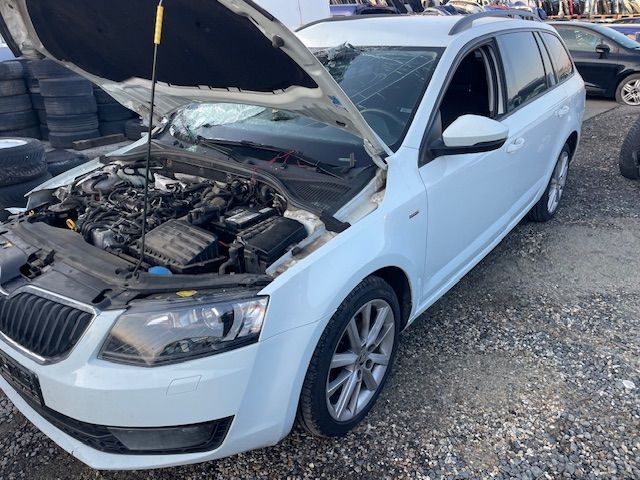 Dezmembrez Skoda Octavia 3 Combi 2016 1.6 CXX euro 6 Xenon