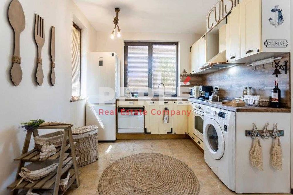 Продава се Къща в Царево - 145 кв.м за 1345 €/кв.м - Снимка #1