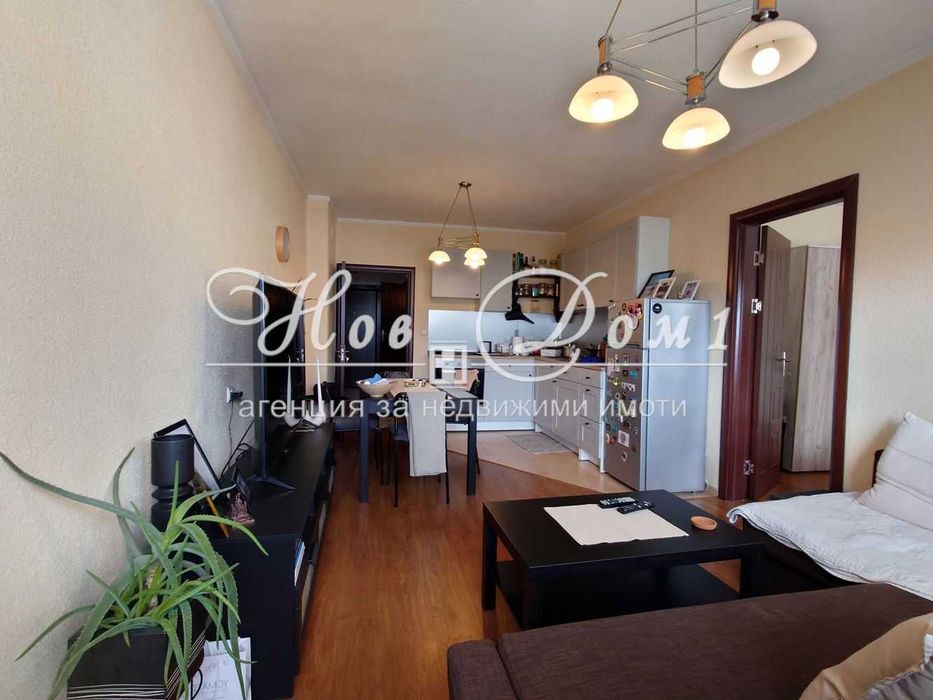 Напълно обзаведен!  Готов за нанасяне! Панорама! Три балкона!