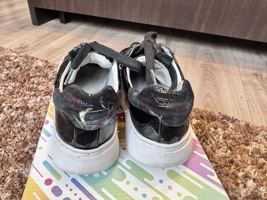 Кожаная обувь детская