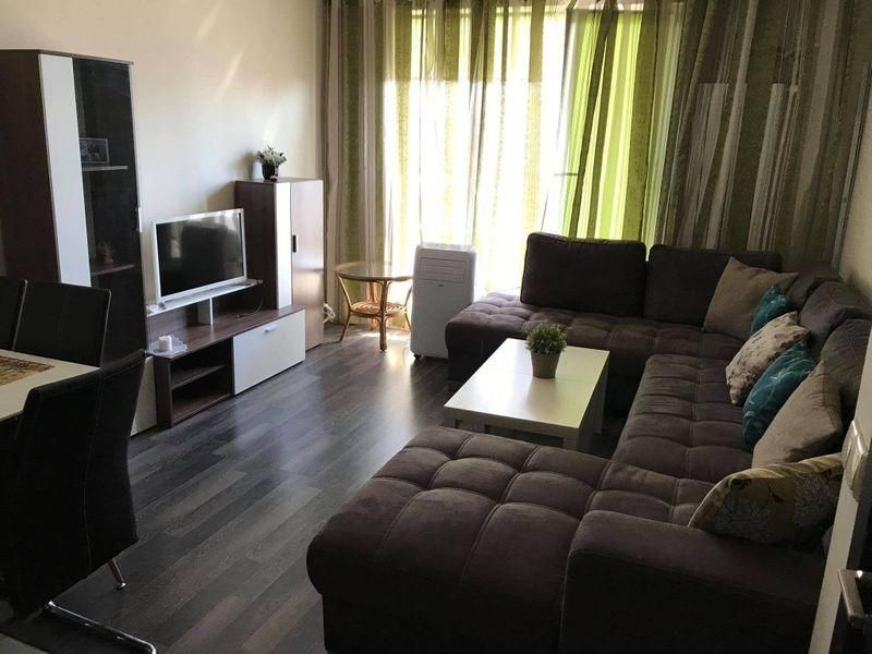 Дава се под наем Тристаен апартамент в София, Лагера - 112 кв.м за 759 € - Снимка #1