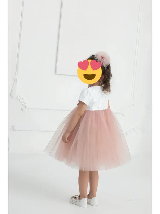 Платье для девочки праздничное