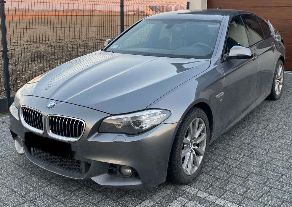 Aripa stanga fata BMW Seria 5 F10 F11, A52 - 2010 / 2016