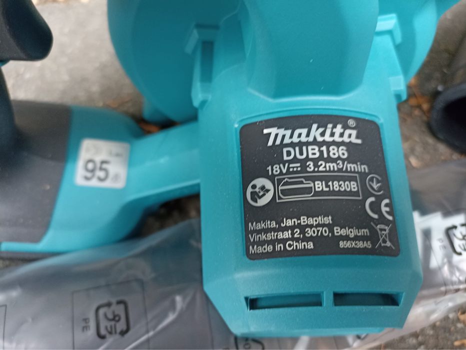 Suflanta(Praf/Frunze) cu doua tuburi&Aculatoriginale-Makita, Noi.