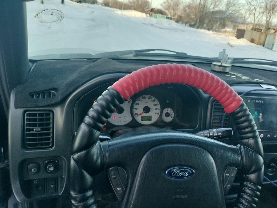 Продам форд маверик