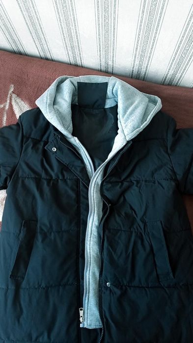 Продам куртку совершенно новую