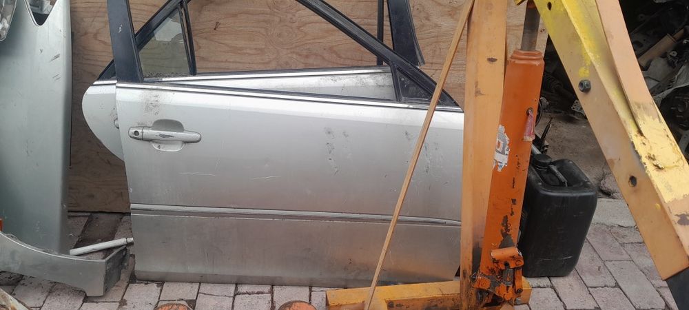 Крыло дверь камри 30