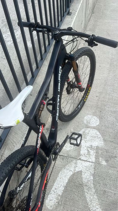 Bicicleta Centurion, carbon, marimea M, o vand pentru ca nu o mai folosesc