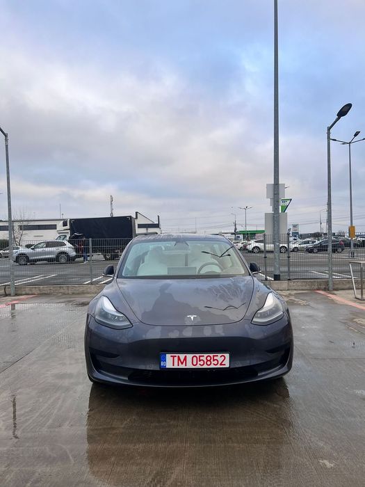 Tesla Model 3 Tesla 3 Standart RWD Plus Baterie LFP Interior ALB