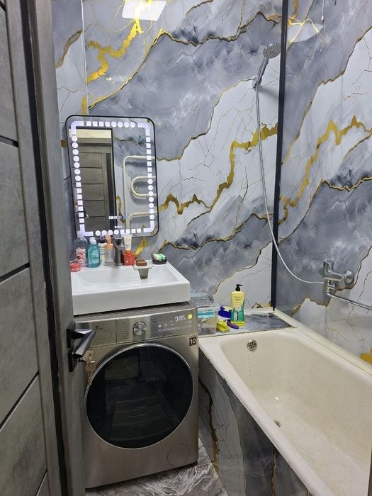 Birinchi kurs qiz 4 qizga kvartira bor