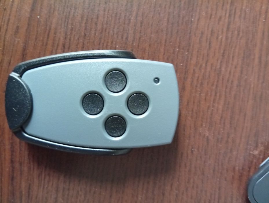 Telecomenzi porți garaj BFT, Nice, Marantec, Hormann etc