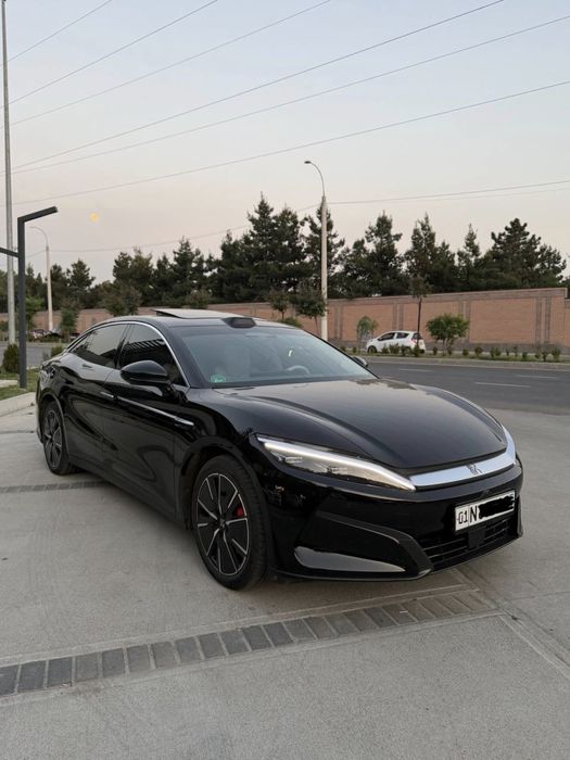 BYD Han 2025