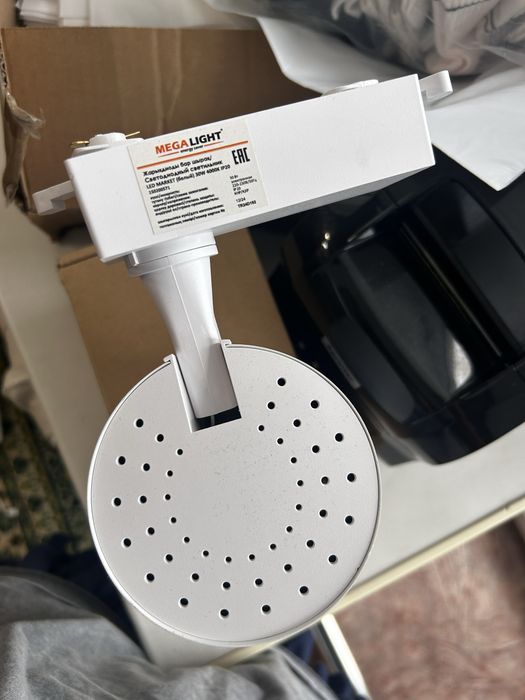 Трековые лампы (трек тоже)