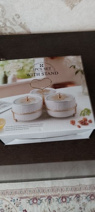 Соусница новое фарфоровая