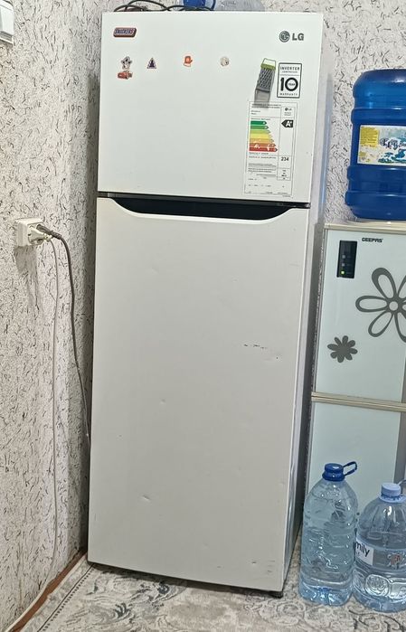 Продаётся холодильник LG