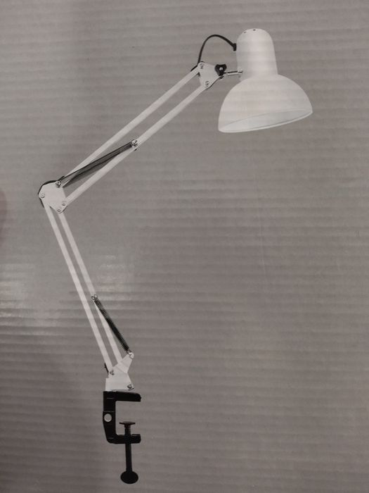 Настольный светильник