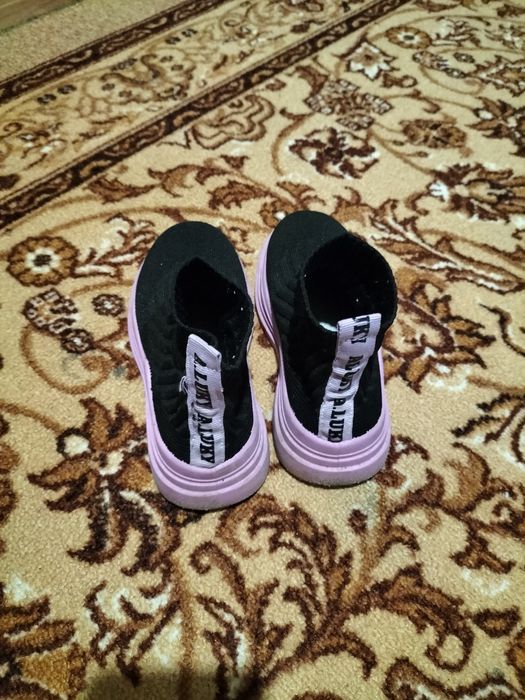 Обувь на девочку