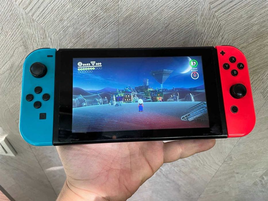 Nintendo Switch (Оригинал) + Zelda: BotW