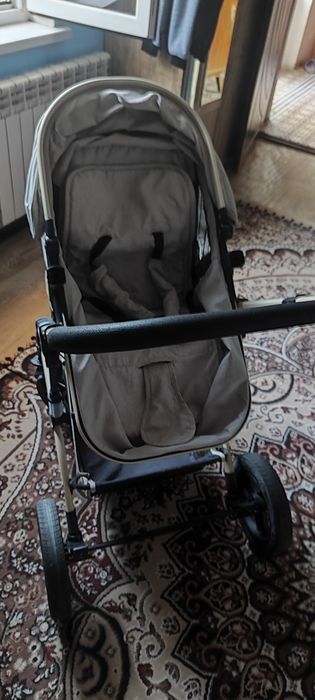Продам детскую коляску