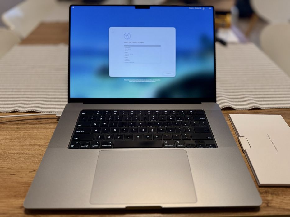 Apple MacBook Pro M1 - 2021 - 32BG RAM - 1TB SSD