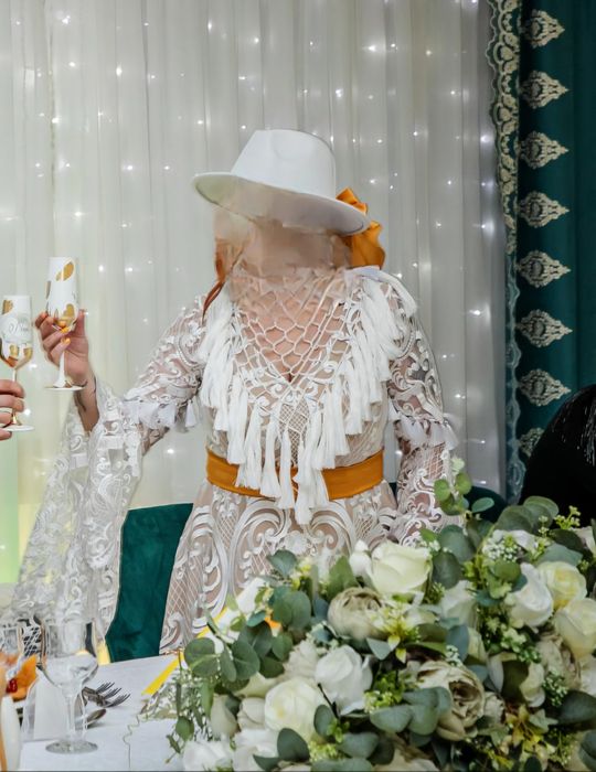 Vand rochie mireasa 2025