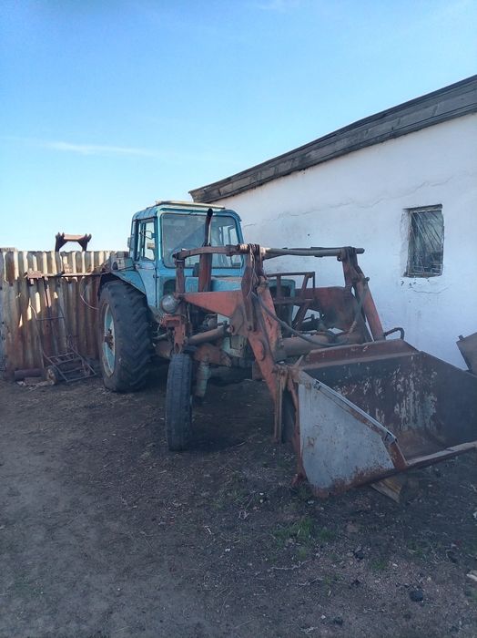 Продам трактор Т80