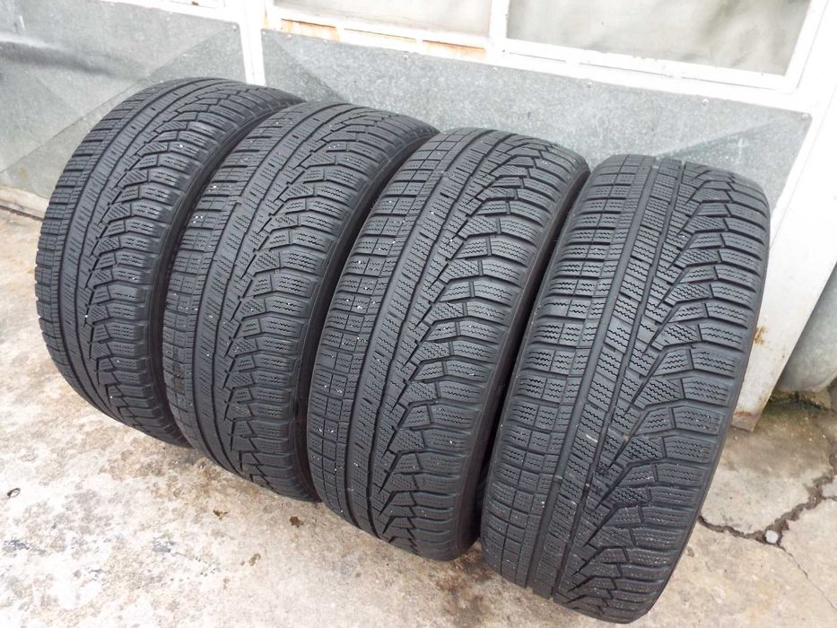 vand 4 anvelope de iarna 215/55/16 hankook pret 600lei toate4