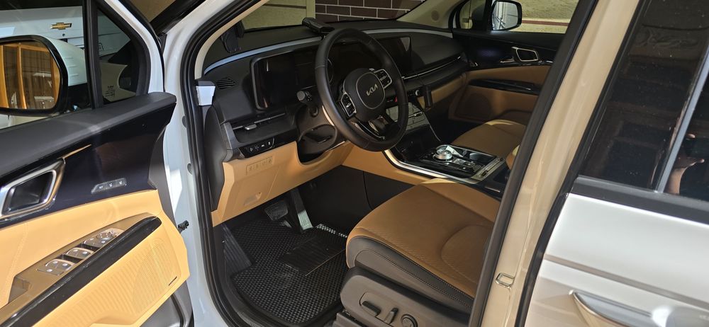 Kia carnival  2023 yil birqul minilgan