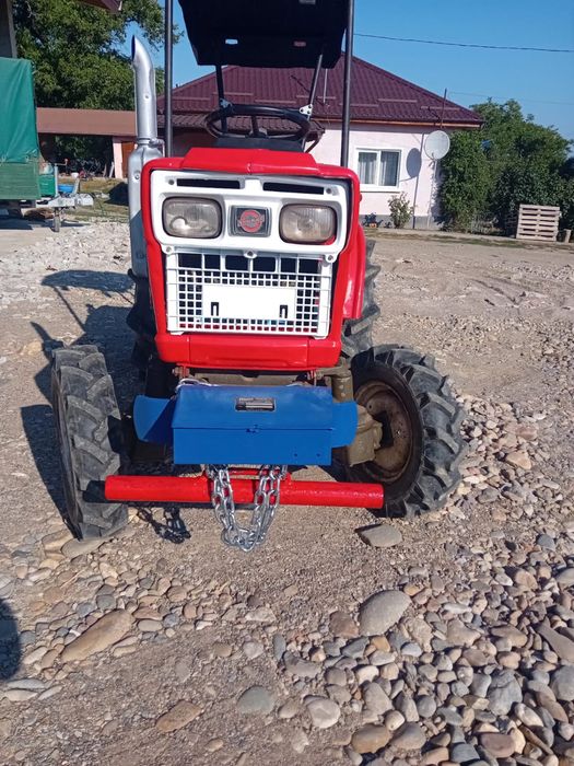 Tractoras Yanmar