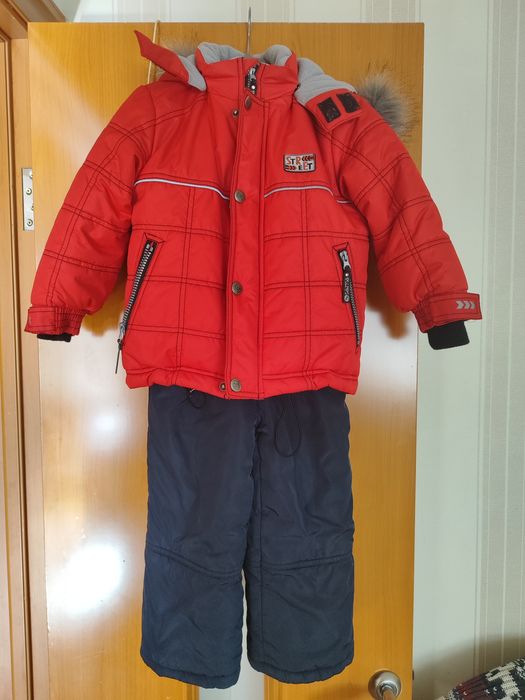 Зимний комбинезон. Очень теплый. В отличном состоянии. 98 размер