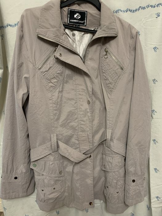 Ветровка женская