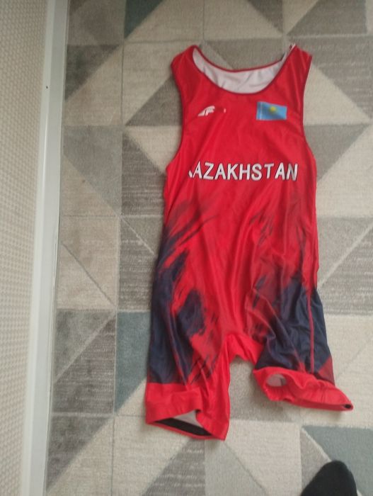 Продам нателник размер М