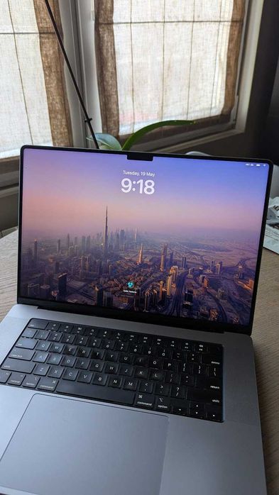 MacBook Pro 2021, 16'', M1, 16RAM, 512 SSD