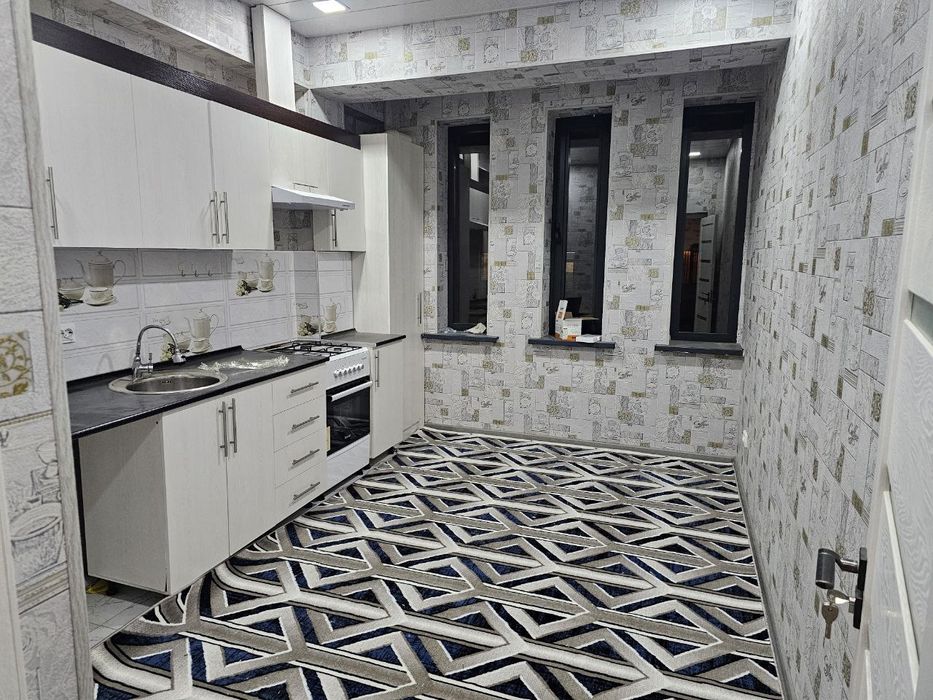 Beruniy metro yonida 1xonali kivartera bor