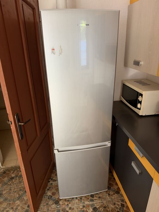 Vand mobila /pat/canapea/dulap/frigider/clima portabila/masina de spalat