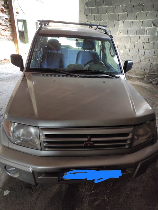 Vând Mitsubishi Pajero Pinin avariat