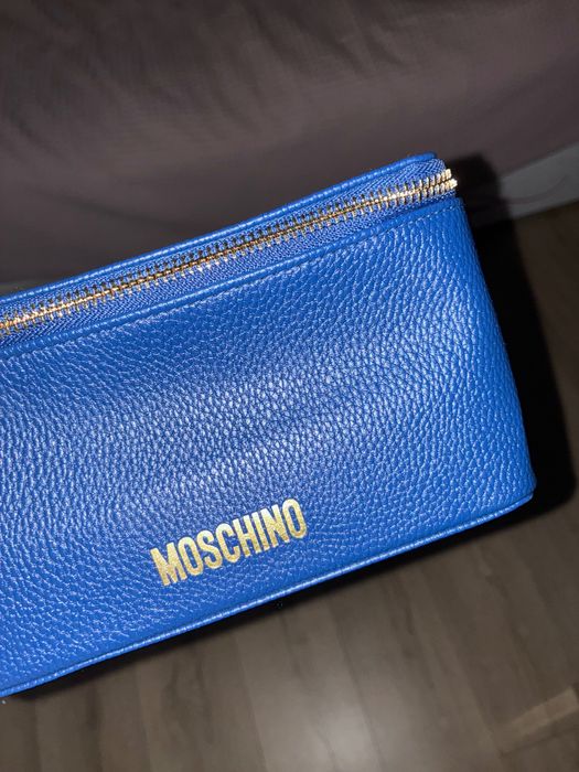 АКЦИЯ набор косметичка от Moschino x Air Astana.Набор из бизнес класса