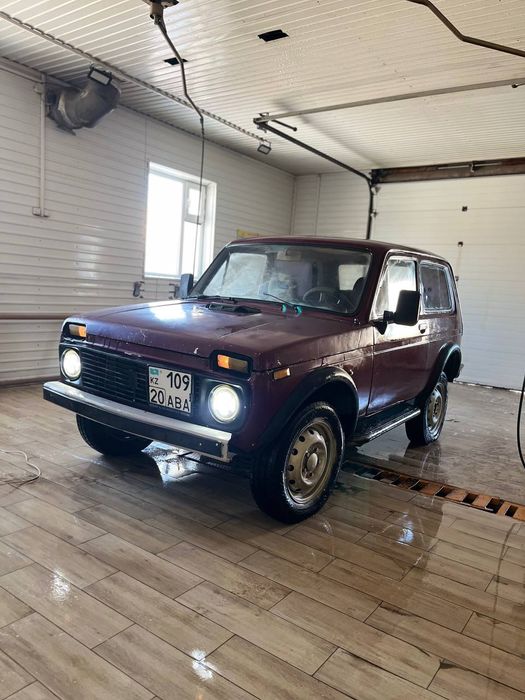 Продам ниву в средном сост