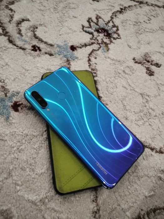 продаю Huawie 30 lite