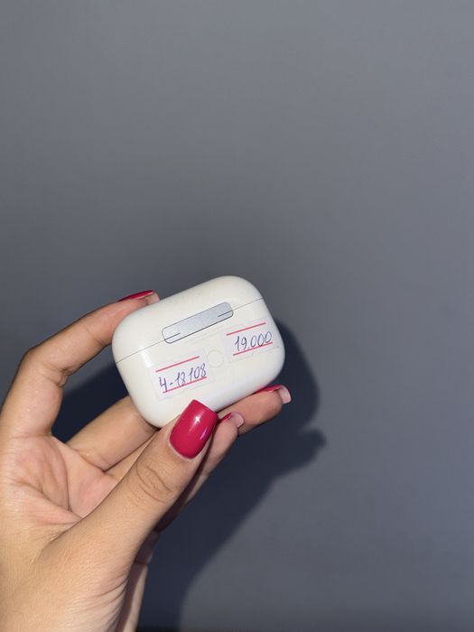 Apple AirPods (1st generation)