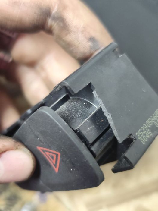 Buton avarii 252905668RB Dacia Logan 2 [2013 - 2016]