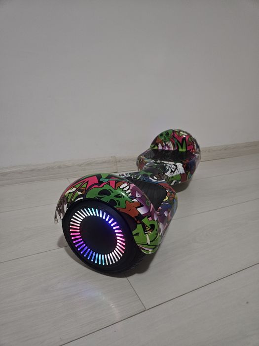 Hoverboard FreeWheel Graffiti Multicolor – Funcțional + Încărcător