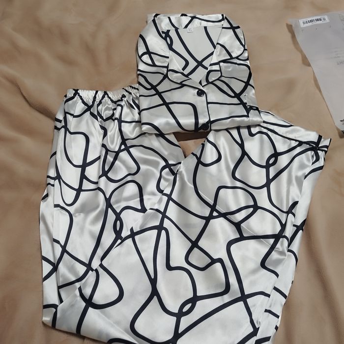 Новая пижама 50р.