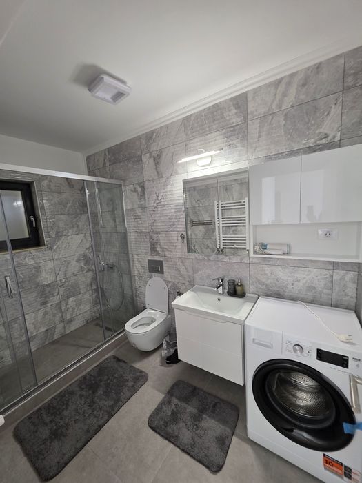 Inchiriez apartament Studio perioada determinata