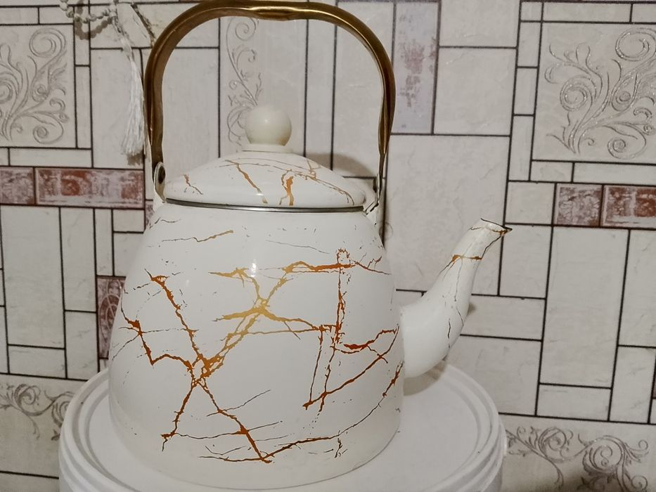 Продам чайник 5 л