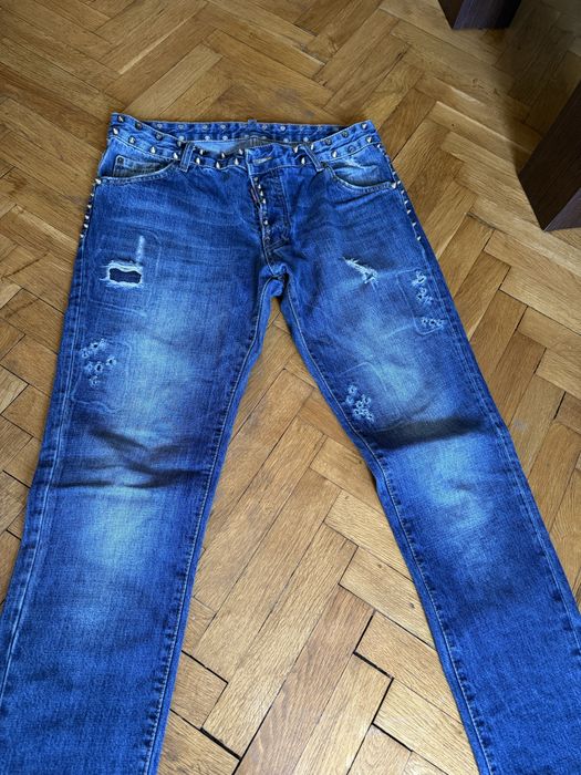 Продавам оригинални дънки на DSQUARED